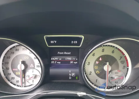 2015 Mercedes-Benz Gla 250 4Matic z USA, uszkodzony, nr VIN WDCTG4GB9FJ055356